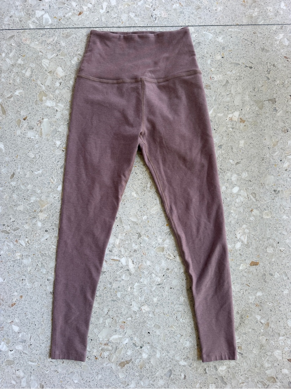 Beyond Yoga High-Waist Leggings in Mauve